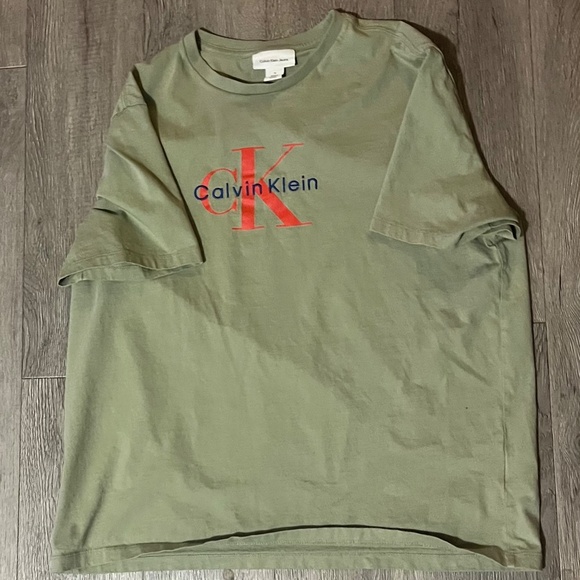 Calvin Klein Jeans Designer t-shirt. Army green. medium - Picture 4 of 4